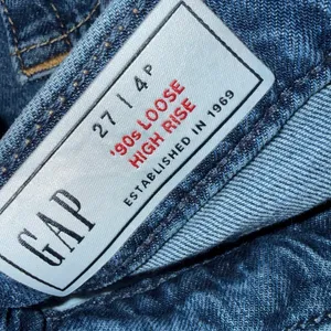GAP 90’s LOOSE HIGH RISE denim jeans 27 size 4p medium wash thumbnail 5