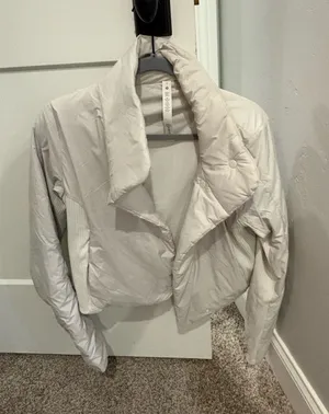 Lululemon jacket thumbnail 1