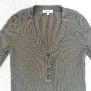Madewell | Olive Ruffle-Cuff Henley Sweater | Medium thumbnail 6