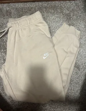 Nike Sweatpants thumbnail 1