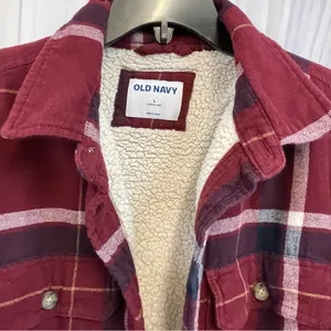 Old Navy Burgundy Plaid Sherpa-Lined Shacket Jacket Pockets L Large Button Up thumbnail 2
