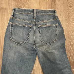 J. Crew Curvy Vintage Slim Straight Jeans size 26 NWT PLEASE READ DESCRIPTION thumbnail 2