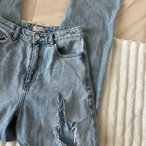 PacSun Light Blue 90’s Boyfriend Denim Jeans thumbnail 2