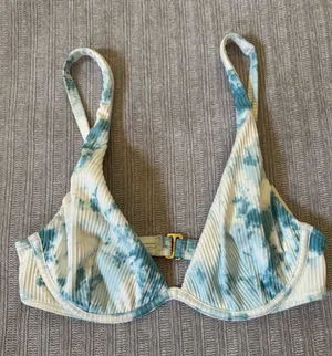 Hollister Bikini Top thumbnail 1