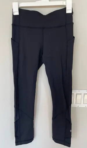 Lululemon Women Black Skinny Legging Athletic Activewear Very Good Condition 4 thumbnail 1