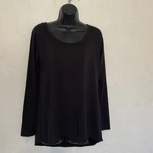 LuLaRoe size medium black, scoopneck, long sleeve tee. Used. thumbnail 2