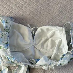 Altar'd State white blue floral romantic Milk made cottage puff sleeve crop S​ thumbnail 9