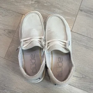 Hey Dude Wendy Suede‎ Off White Slip On Loafers Shoes Womens Size 9 thumbnail 7