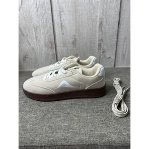 Womens Size 10.5 Beige Faux Suede Low Top Lace Up Sneakers Brown Gum Sole Shoes thumbnail 4