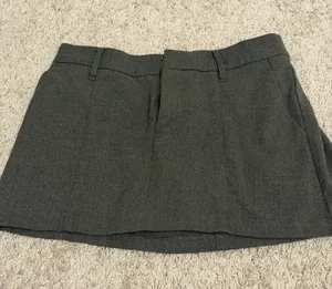 Hollister skirt thumbnail 1