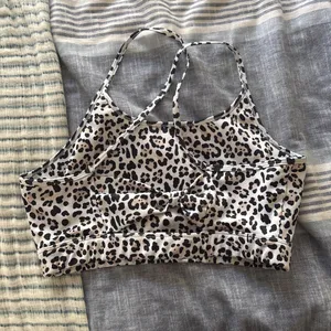 White and black leopard print sports bra thumbnail 2