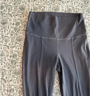 Aritzia TNAaction Pants thumbnail 3