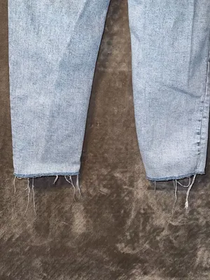 Old Navy High-Rise Straight Raw Hem Distressed Jeans Size 8 thumbnail 9