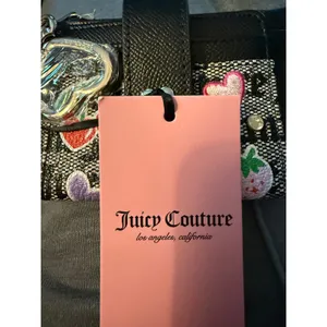 Juicy Couture Card Case Wallet Black Jacquard Logo Strawberry Heart Keychain NWT thumbnail 2