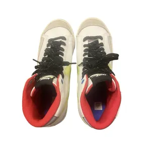 Nike Blazer Mid‎ 77 Youth Size 6.5Y White/Hyper Royal Volt/Hibiscus DV2234-100 thumbnail 5
