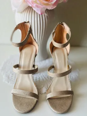David's Bridal Callista Gold Glitter Block Heel Sandals Strappy Wedding Prom 6.5 thumbnail 2