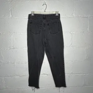 Universal Threads Women's High Rise Boyfriend Frayed Hem‎ Black Weans Size 8R thumbnail 2