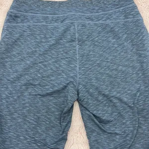 Athleta gray drawstring sweat capris size medium thumbnail 5