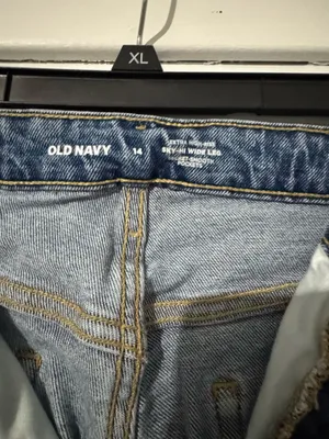 Old Navy Extra High-Waisted Sky-Hi Wide-Leg Jeans thumbnail 5