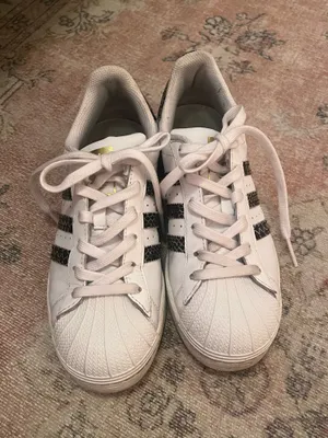 Adidas Superstar Sneakers thumbnail 1