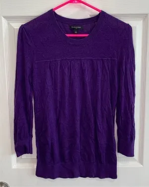 3/$25 - Banana republic lightweight‎ purple sweater thumbnail 1