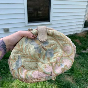 Vintage embroidered floral purse thumbnail 2