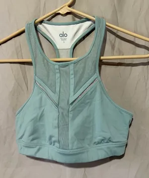Alo sports bra thumbnail 1