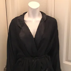 Victoria's Secret Medium Black Sheer Sexy Vintage Robe thumbnail 2
