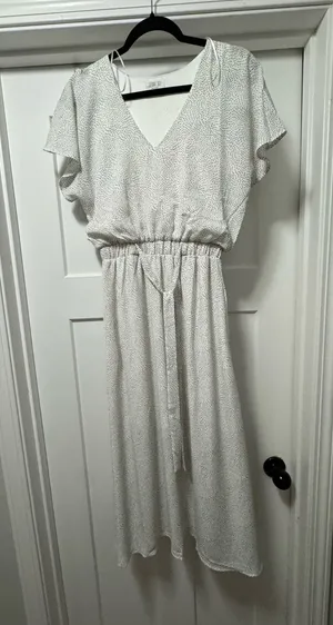 Sienna Sky White V-Neck Flutter Sleeve Midi Dress thumbnail 1