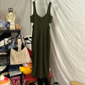 Lulu's Chic Olive Backless Dress NWOT thumbnail 5