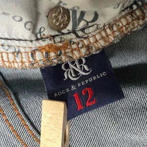 Rock & Republic Kasandra Bootcut Jeans‎ Embellished Pockets Dark Wash Size 12 thumbnail 6