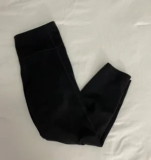 Gap Black Capri Length Leggings thumbnail 4