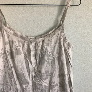 Abercrombie & Fitch Grey with Floral Print Tank. Size Medium thumbnail 2