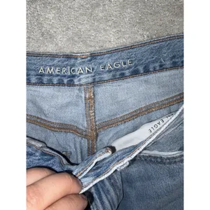 American Eagle Jeans Size 6 Short Wide Leg Baggy Distressed Skater Jeans 2 Tone thumbnail 6