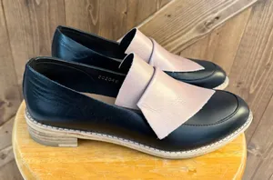 All Black Leather Flatbow Cowman Loafers Black Pink EU 38 US 7.5-8 thumbnail 1