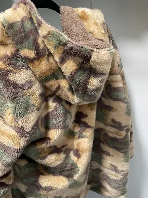 Reversible Fluffy Jacket Size M thumbnail 3