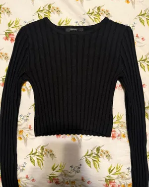 Black Cropped Sweater long sleeve thumbnail 1