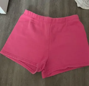 Aritzia TNA Shorts thumbnail 1