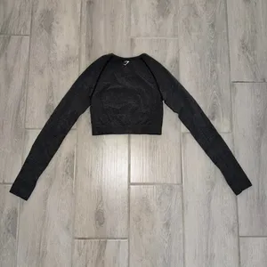 Gymshark Gray Black Seamless Crop Long Sleeve Top - Size XS thumbnail 3