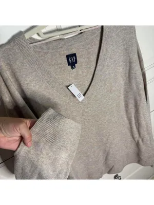 GAP Women's Light Tan V-Neck Sweater thumbnail 3