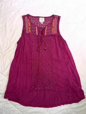 Knox Rose Sleeveless Embroidered Tunic in Fuchsia thumbnail 1