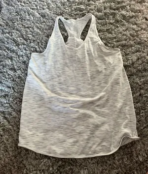 Lululemon Pleated Tank Size 6 thumbnail 1
