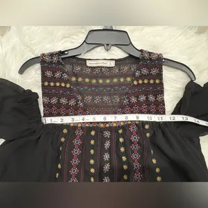 Abercrombie & Fitch Black Embroidered Blouse Size S thumbnail 5