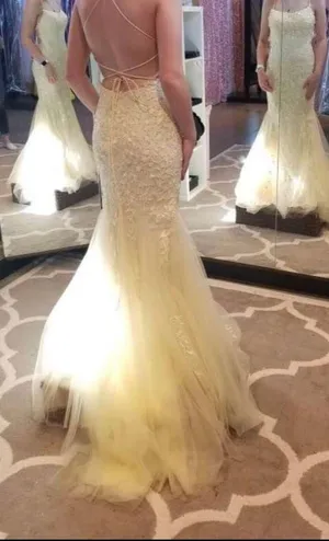 Yellow Prom Dress Size 2 thumbnail 1