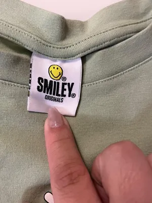 Cotton On Smiley collab green cropped tee with smiley daisy flower thumbnail 4