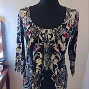 White House Black Market Black and White Paisley Blouse thumbnail 4