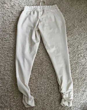 Gymshark X Whitney Simmons Ivory Joggers Size XSmall thumbnail 4