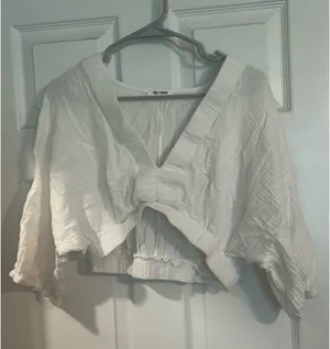 Boutique Linen Set thumbnail 2
