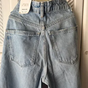 ZARA Ripped Wide Leg Jeans thumbnail 16