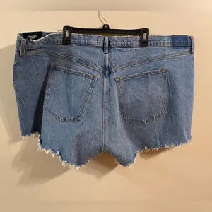 New NWT Abercrombie & Fitch High Rise The‎ Mom Short Curve Love 37 24 thumbnail 4